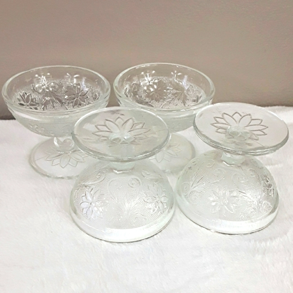 🌼 Vintage Dessert Dishes